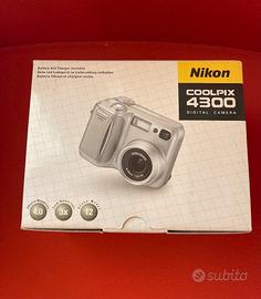 Nikon COOLPIX 4300 Silver Edition