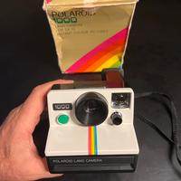 Polaroid 1000 land camera