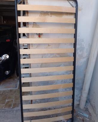 letto completo di ete singola a doghe con piedini 