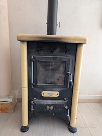 Stufa a legna ventilata CADEL rivestita ceramica