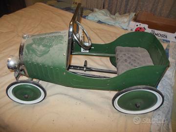 automobilina stile vintage