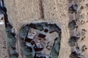 Terreno edificabile e agricolo con struttura