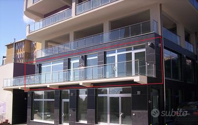 ALLOGGIO di MQ 283 CON GIARDINO PENSILE