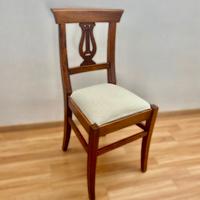 Sedia con schienale lira