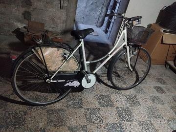 Bicicletta bianchi da donna