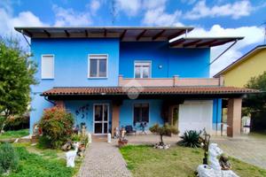 CASA INDIPENDENTE A REGGIOLO