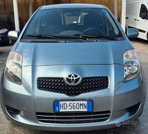 Toyota Yaris 1.0 5 porte Sol