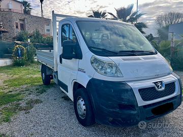 Peugeot 2009 diesel 3 posti con struttura