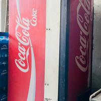 Distributore Coca Cola