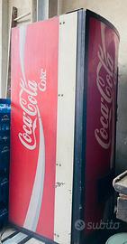 Distributore Coca Cola