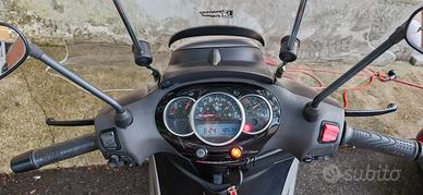 Piaggio Beverly 350 Sport Touring
