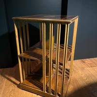 Libreria girevole in legno