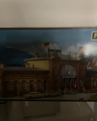 Kit modellismo stazione ferroviaria  faller 110115