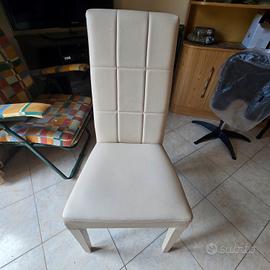 Sedia in pelle bianca 