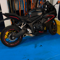 Honda CBR 650R e-Clutch in garanzia come nuova