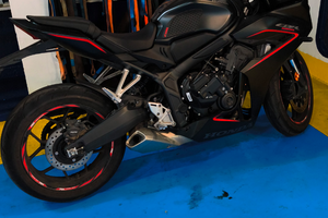 Honda CBR 650R e-Clutch in garanzia come nuova