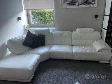 Divano Chateu d’ax pelle bianco