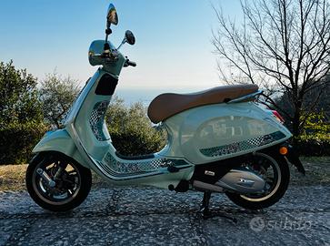 Vespa 125 Primavera - 2025Edizione Limitata BATIK