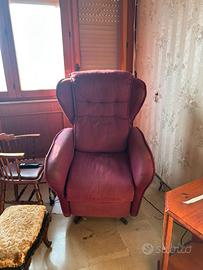 Poltrona relax alzapersone con roller