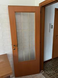 Porta interna in legno con vetro