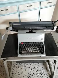 Macchina da scrivere 