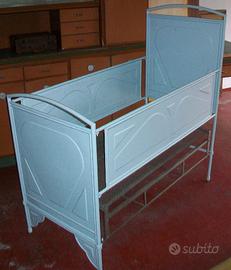 Lettino in ferro smontabile del 1906