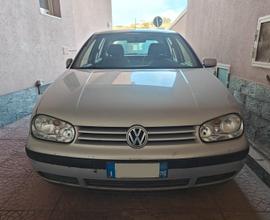 VOLKSWAGEN Golf 4ª serie - 2000