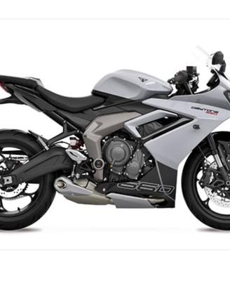 Triumph daytona 660 sport bianco metallico