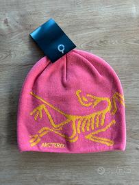 Berretto Arc'teryx NUOVO – Rosa con Logo Giallo 🌸⚡