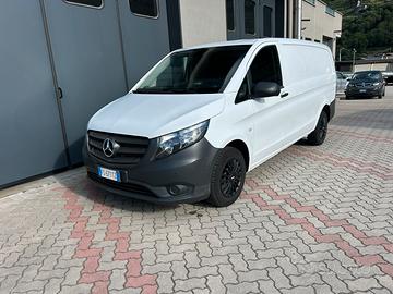 Mercedes Vito long