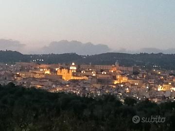 Terreno agricolo edificabile panoramico su noto