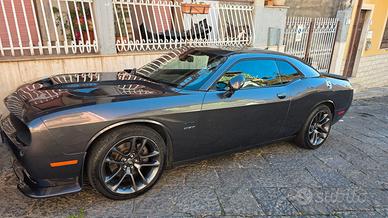DODGE CHALLENGER 5.7Lt HEMI