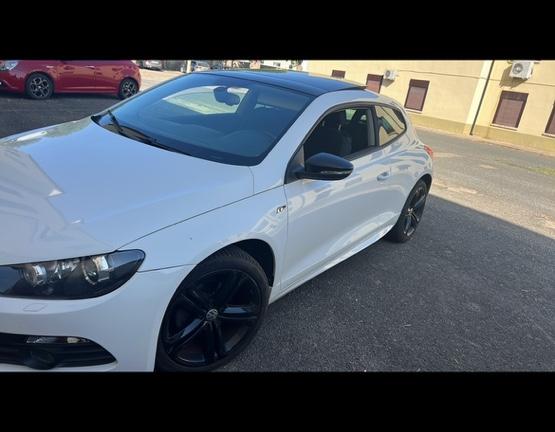 volkswagen scirocco 2.0 140 cv R-Line DSG
