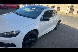 volkswagen scirocco 2.0 140 cv R-Line DSG