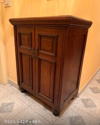 Mobiletto in legno a 2 ante stile classico