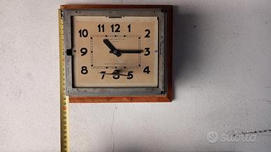 Antico orologio da tram