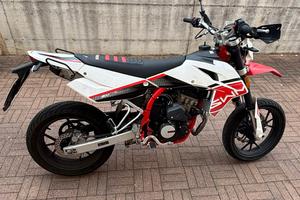 moto SWM 125