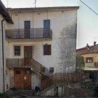Casa unifamiliare su tre livelli