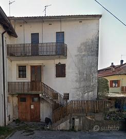 Casa unifamiliare su tre livelli