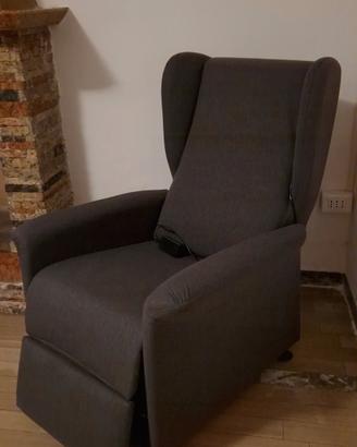 poltrona sanitaria elettrica reclinabile