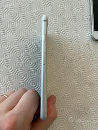 Iphone 8 (?) per pezzi di ricambio