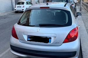 Peugeot 207 1.4 HDi 70CV 5p