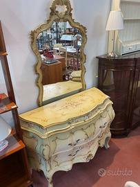 Comò e specchio stile veneziano