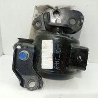 SUPPORTO CAMBIO HYUNDAI iX20 Serie 218301P000 G4FC