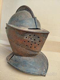 Elmetto riproduzione  fine 800