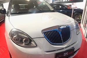 LANCIA YPSILON 1.2 69 CV PLATINUM OK NEOPATENTATI