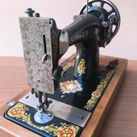 Macchina da cucire Singer a manovella