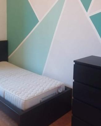 Letto, comodino, cassettiera  IKEA MALM nera 