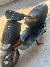 Aprilia sr