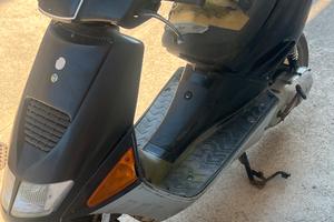 Aprilia sr